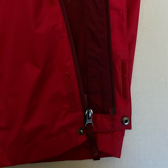 The North Face Resolve waterproof rain jacket - Picture 6 of 8